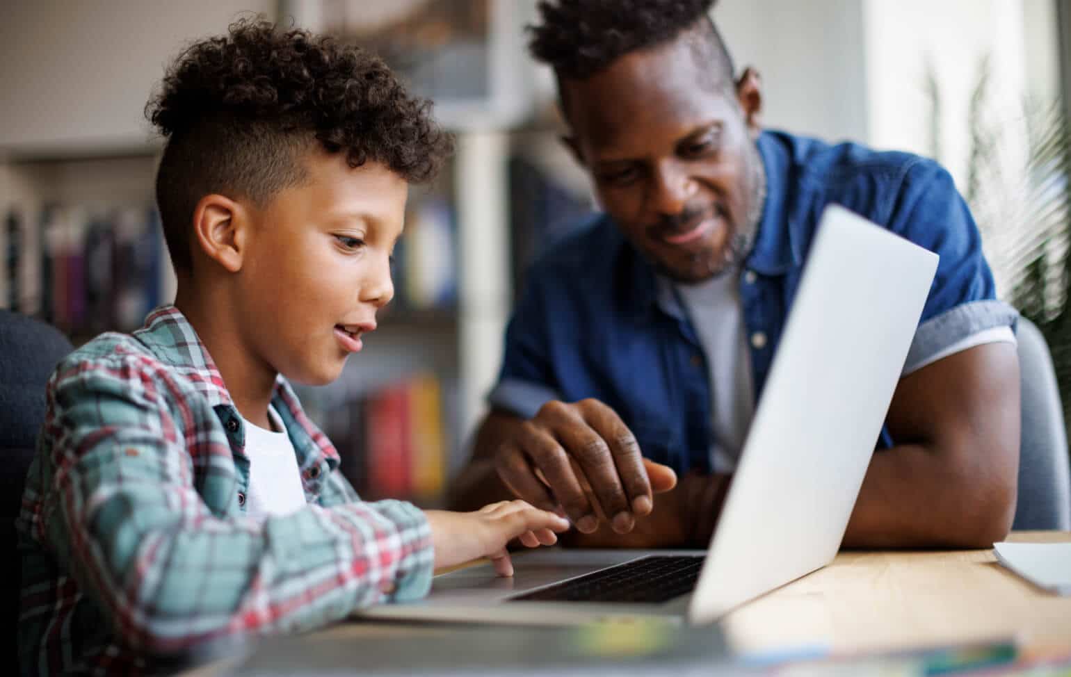 Student and parent learning online